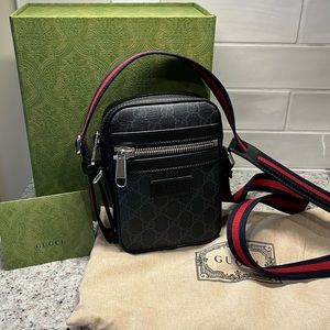 Gucci travel small messenger GG bag